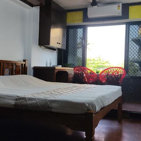 Cozy Private Ac Studio By The Sea Bandstand Bandra W Mumbai Nr Taj Lands End Exterior photo