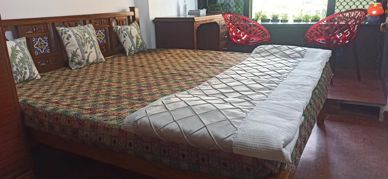 Cozy Private Ac Studio By The Sea Bandstand Bandra W Mumbai Nr Taj Lands End Exterior photo