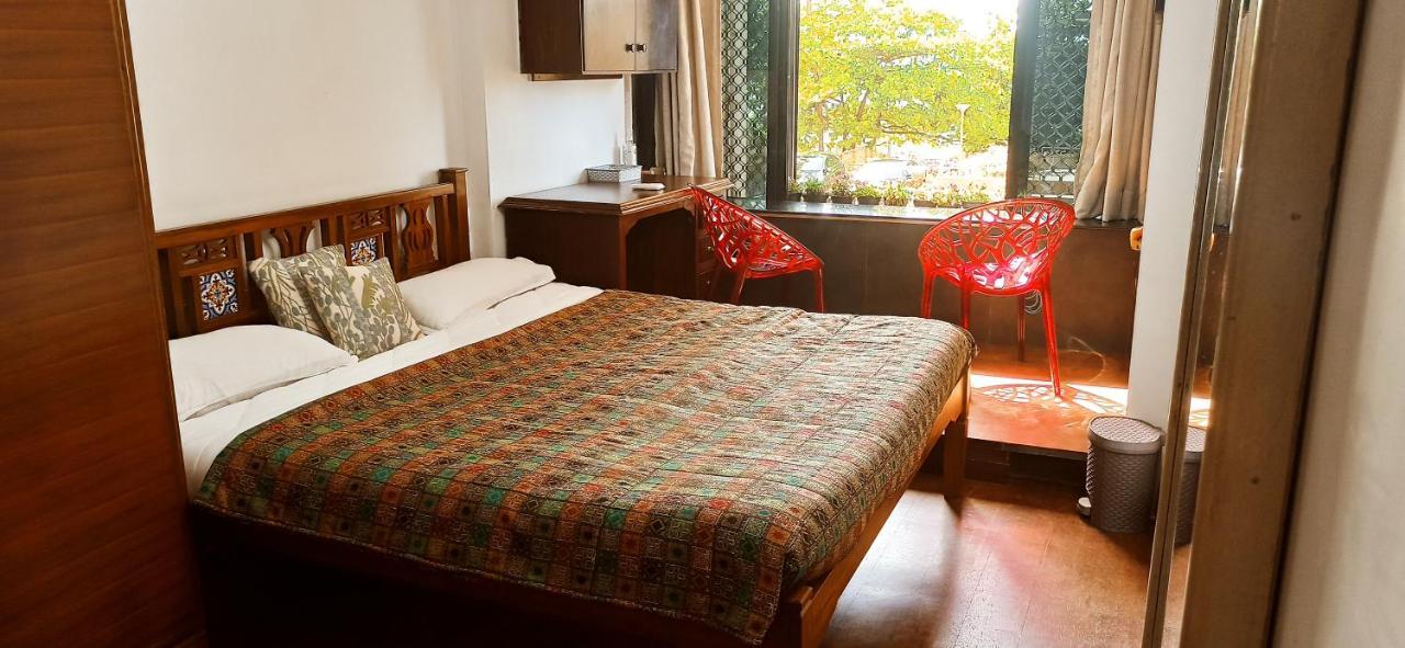 Cozy Private Ac Studio By The Sea Bandstand Bandra W Mumbai Nr Taj Lands End Exterior photo