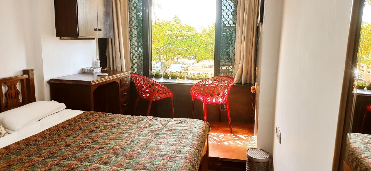Cozy Private Ac Studio By The Sea Bandstand Bandra W Mumbai Nr Taj Lands End Exterior photo